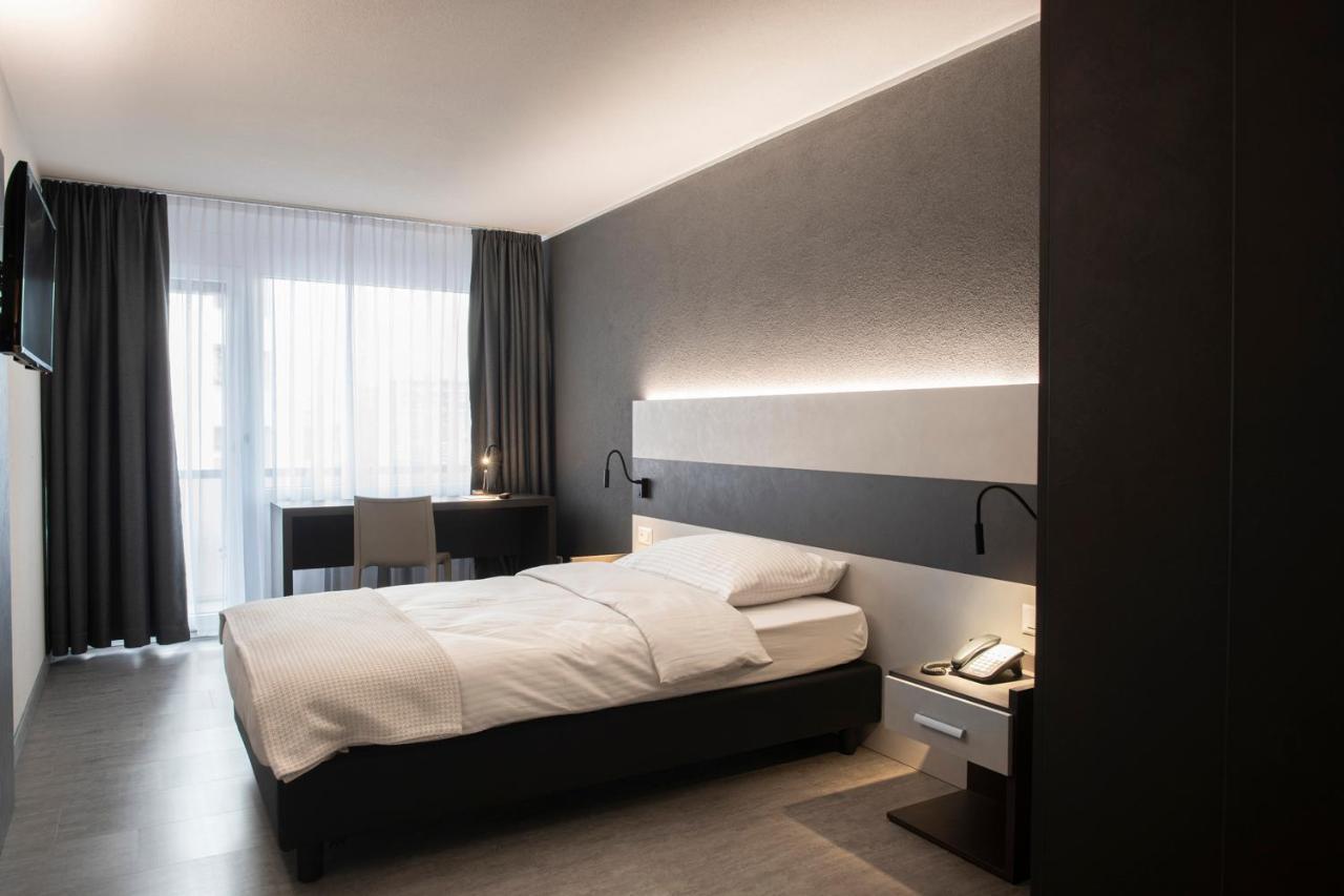 Hotel Bahnhof Zollikofen Zewnętrze zdjęcie